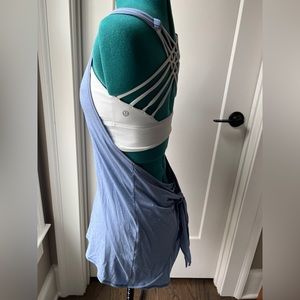 Lululemon Tied in Energy Tank with built in sports bra size 6 blue/white